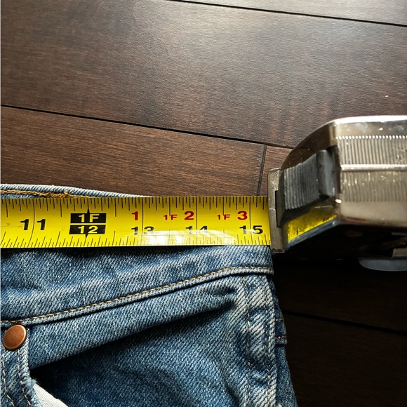 Straight Leg Wrangler Rooted Collection Jeans - Picture 6 of 8